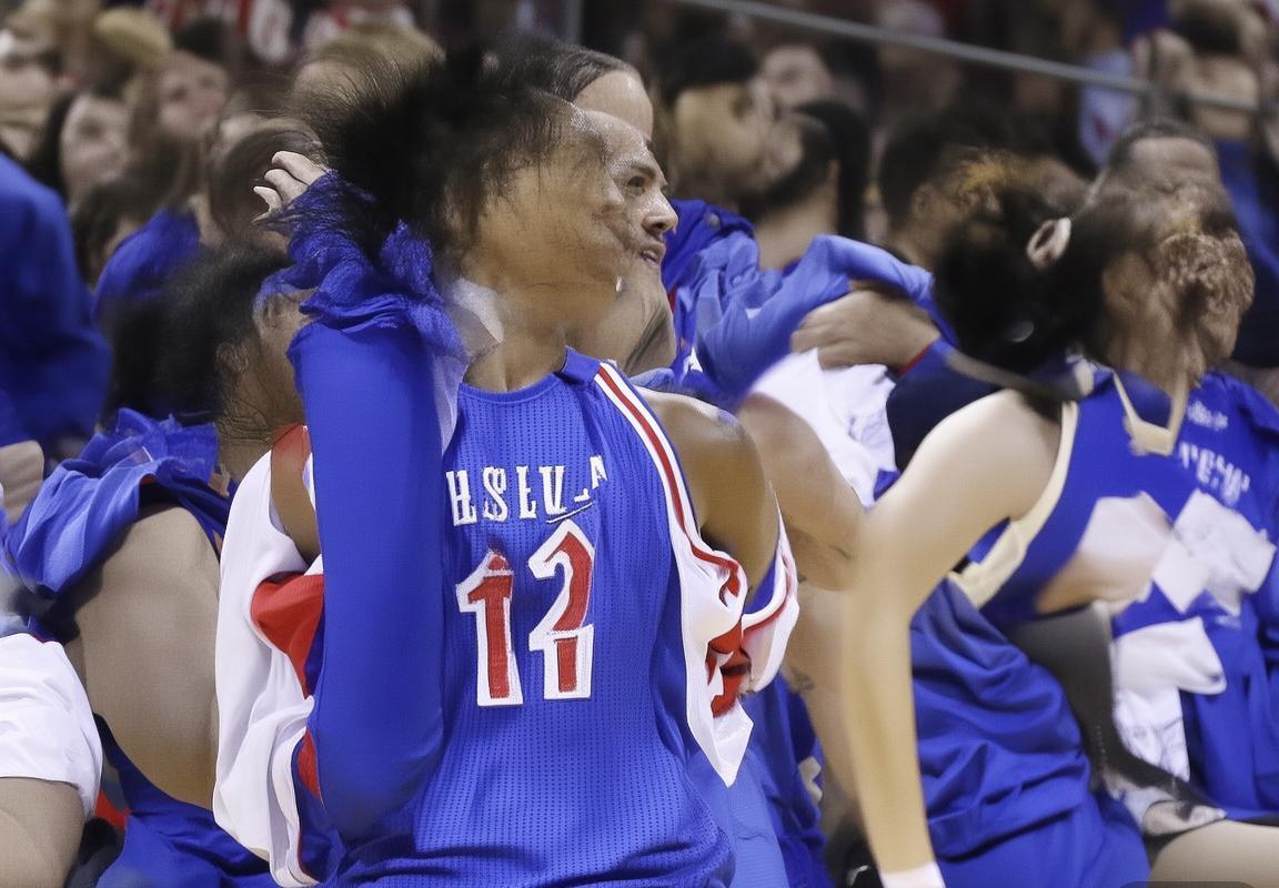 2015年NBA雷霆76人巅峰对决：传奇对决再续篇章(图2)